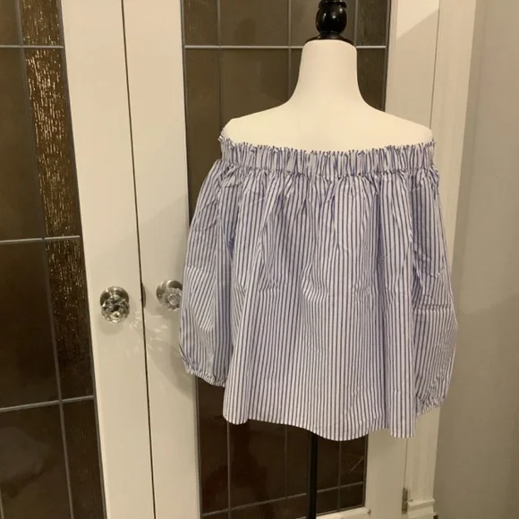 Blouse - Picture 2 of 9